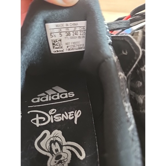 Adidas Ultraboost Dna X Disney Boys Shoes Size 5.5 Youth - Picture 9 of 9